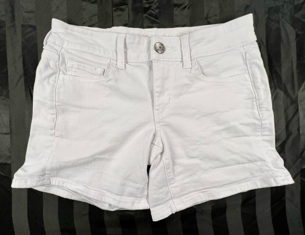 American Eagle Midi White Jean Shorts (Women's 4)